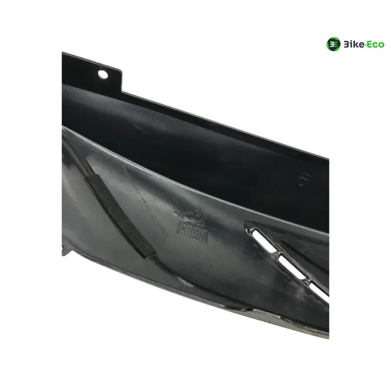 Cache carenage coque arriere droit GILERA GP 800 2007-2011