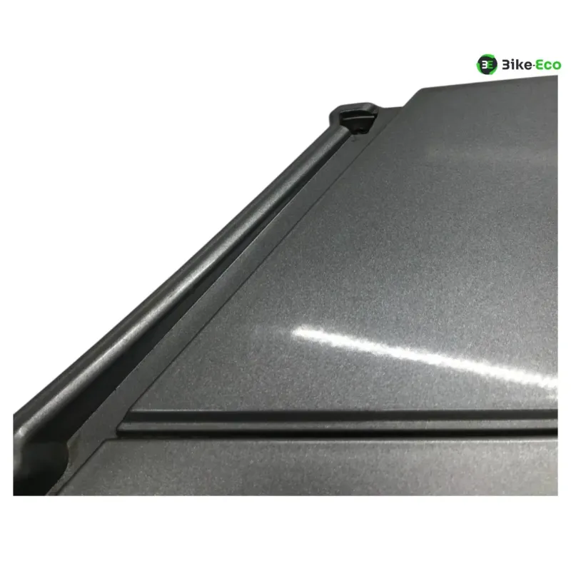 Cache lateral droit GILERA GP 800 2007-2011