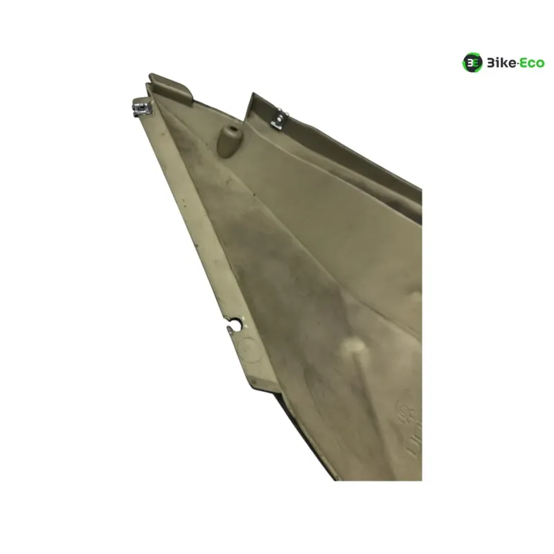 Cache carenage coque arriere droit QUADRO 350 S 3D 2013-2018