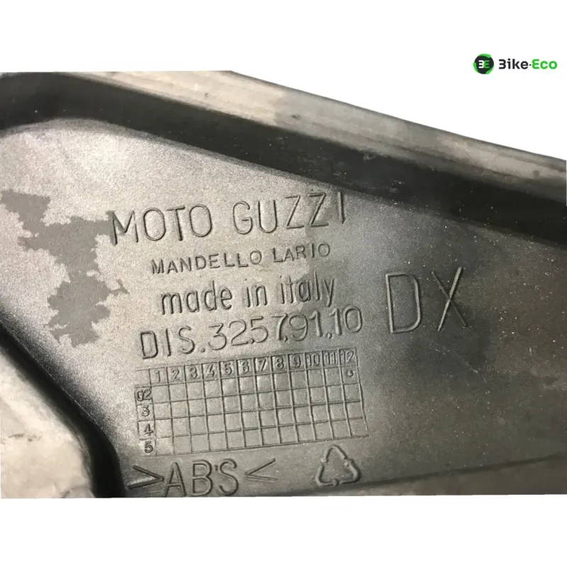 Cache carenage sous selle droit MOTO GUZZI BREVA 750 2003-2009