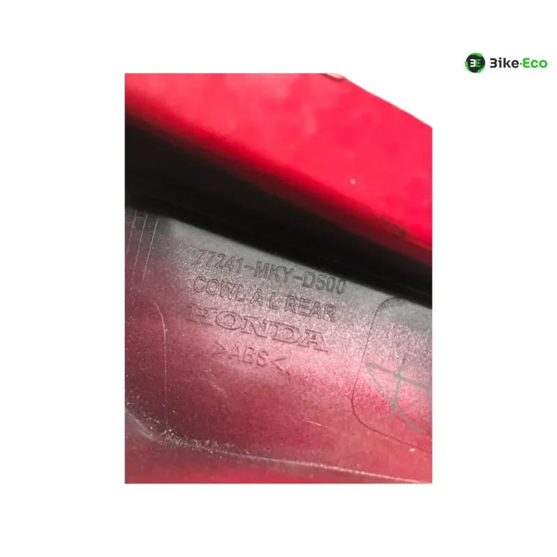 Cache carenage coque arriere gauche HONDA CBR 650 R 2021-2023