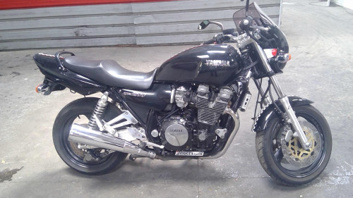 YAMAHA 1200 XJR