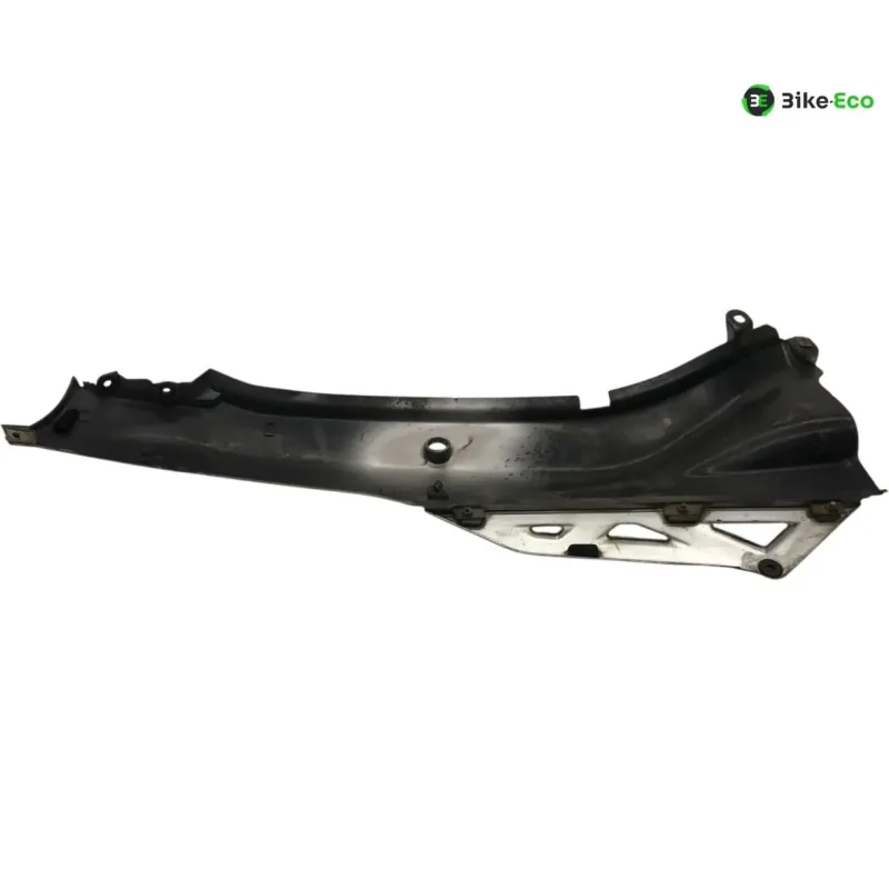 Cache carenage coque arriere gauche SUZUKI GSX F 750 1989-1997