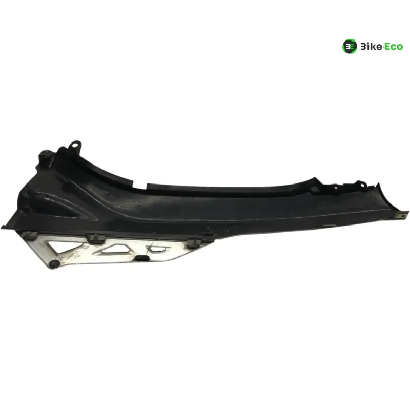 Cache carenage coque arriere droit SUZUKI GSX F 750 1989-1997