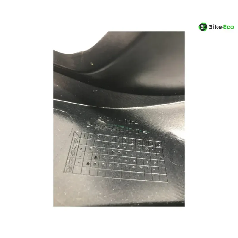 Cache carenage coque arriere droit KAWASAKI Z 650 2020-2024