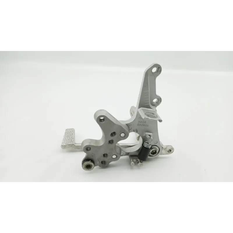 Platine avant droite SUZUKI GSXR 1000 2009 - 2011