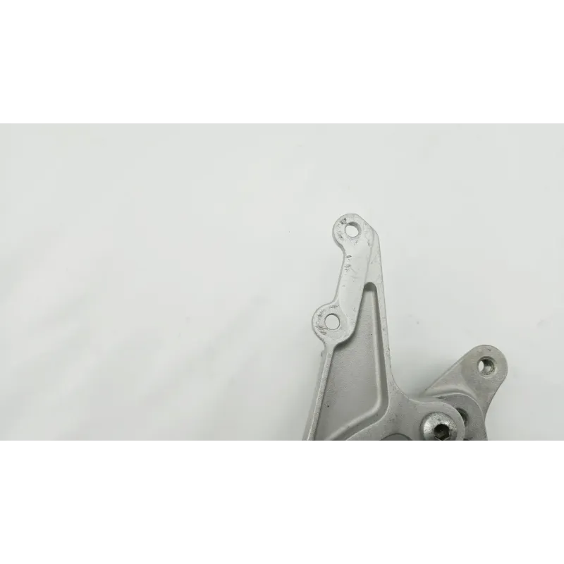 Platine avant droite SUZUKI GSXR 1000 2009 - 2011