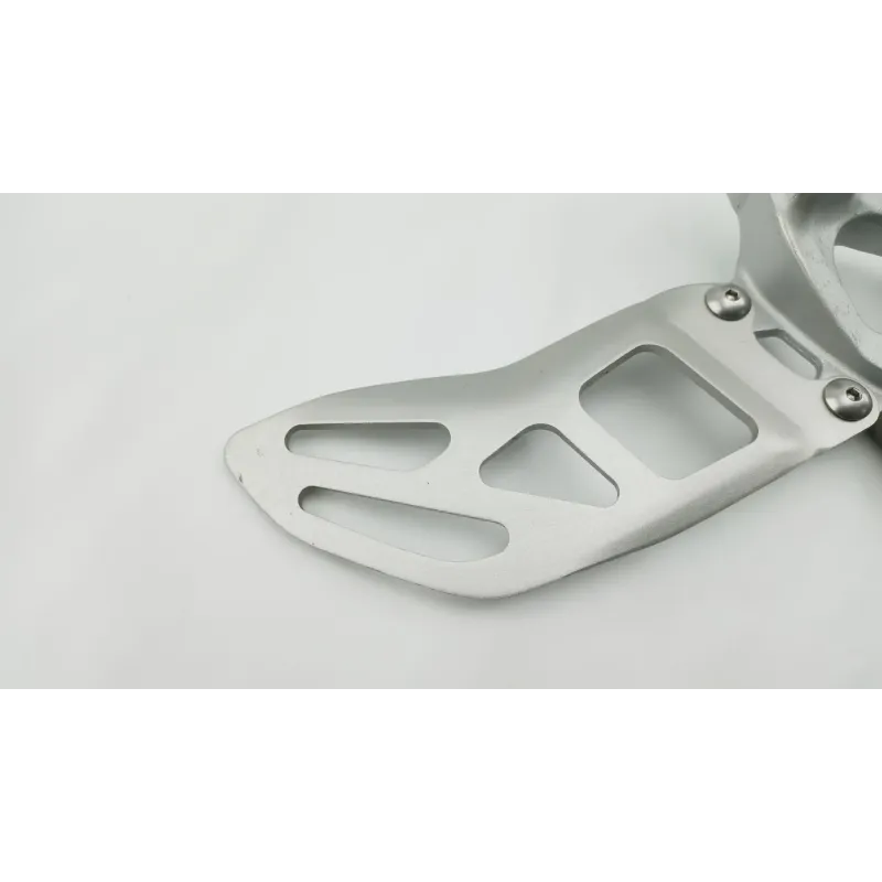 Platine avant gauche SUZUKI GSXR 1000 2009 - 2011