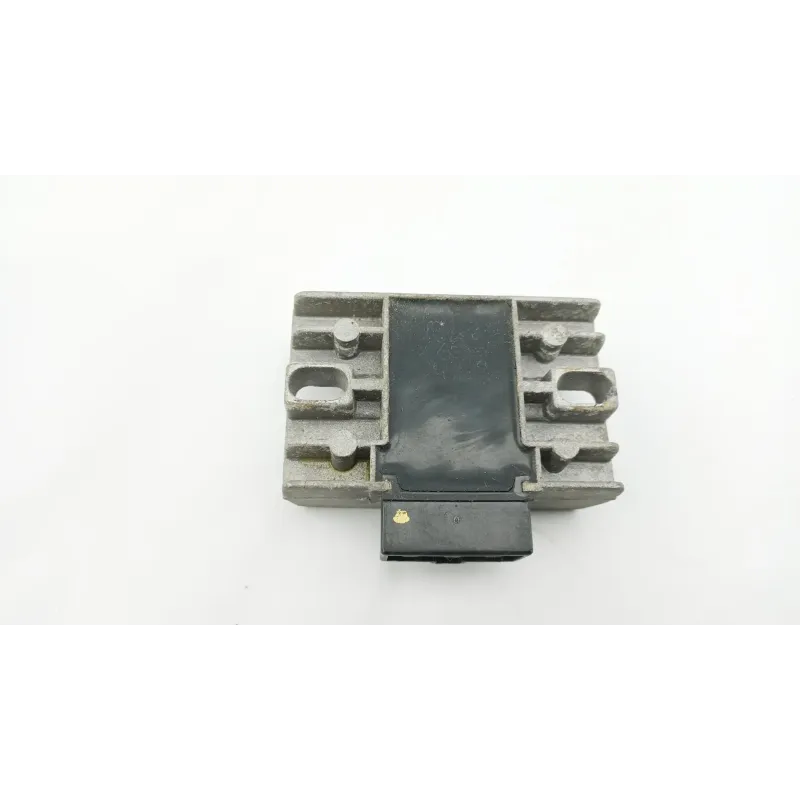 Regulateur charge batterie HYOSUNG GV 125 AQUILA 2000 - 2008