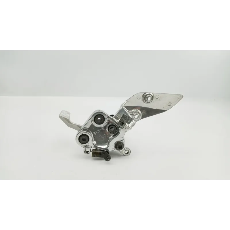 Platine avant droite YAMAHA FZS 1000 FAZER 2001 - 2005