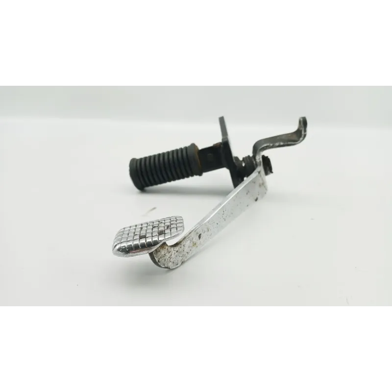 Platine avant droite SUZUKI GZ 125 MARAUDER 1998 - 2000