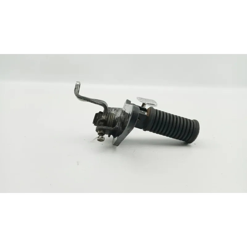 Platine avant droite SUZUKI GZ 125 MARAUDER 1998 - 2000