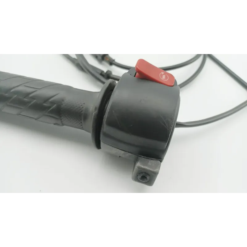 Commodo droit YAMAHA CW 50 BWS 2004 - 2012