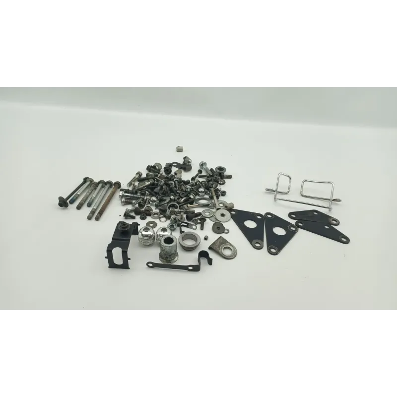 Kit visserie SUZUKI VL 125 INTRUDER 2000 - 2001