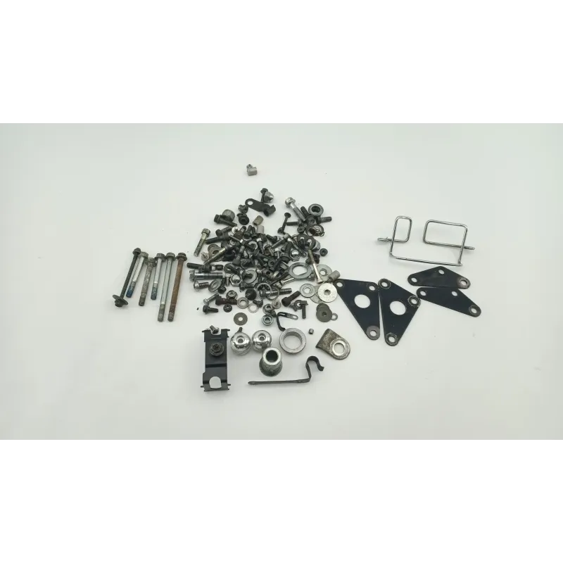 Kit visserie SUZUKI VL 125 INTRUDER 2000 - 2001