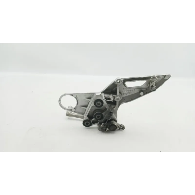 Platine avant droite SUZUKI GSX 1300 BKING 2007 - 2011