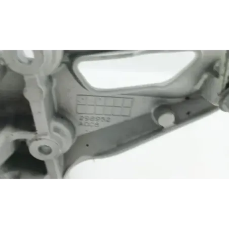 Platine avant droite SUZUKI GSX 1300 BKING 2007 - 2011