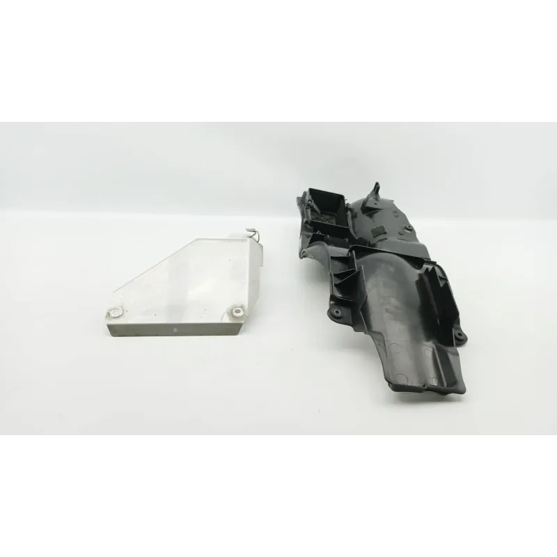 Passage de roue SUZUKI GSX 1300 BKING 2007 - 2011