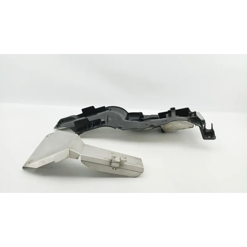Passage de roue SUZUKI GSX 1300 BKING 2007 - 2011