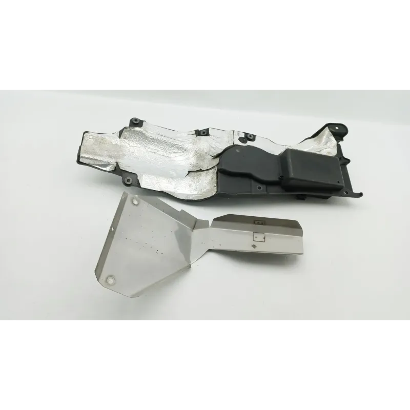 Passage de roue SUZUKI GSX 1300 BKING 2007 - 2011