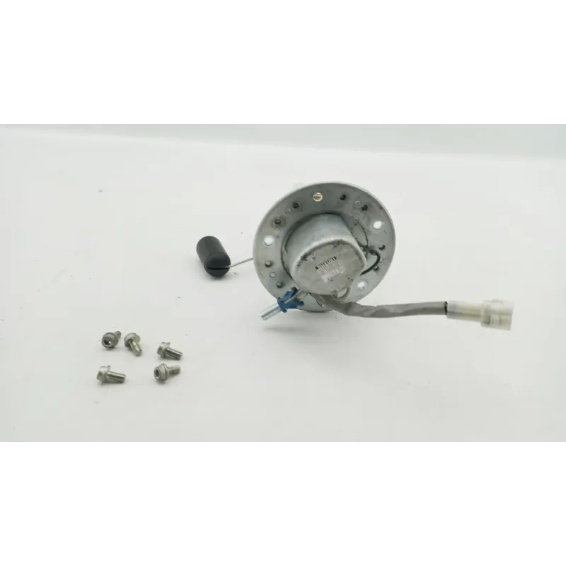 Pompe a essence SUZUKI GSX 1300 BKING 2007 - 2011