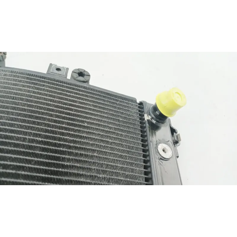 Radiateur eau SUZUKI GSX 1300 BKING 2007 - 2011