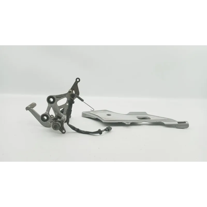Platine avant droite HONDA CBR 1000 F 1989 - 1992
