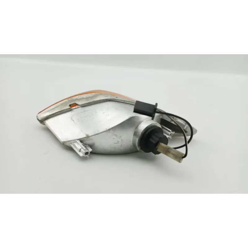 Clignotant avant gauche SUZUKI UH 125 BURGMAN 2002 - 2006