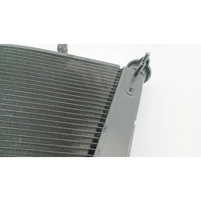 Radiateur eau SUZUKI GSXR 1000 2009 - 2011
