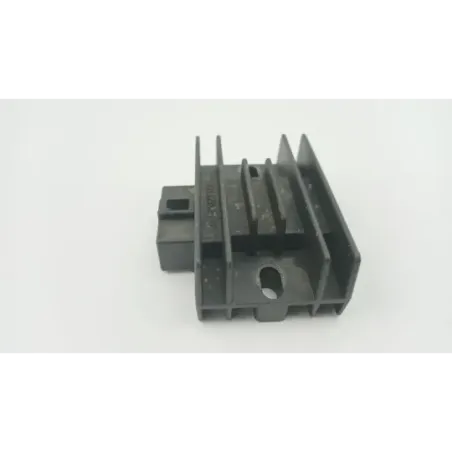 Regulateur charge batterie YAMAHA YBR 125 2005 - 2006