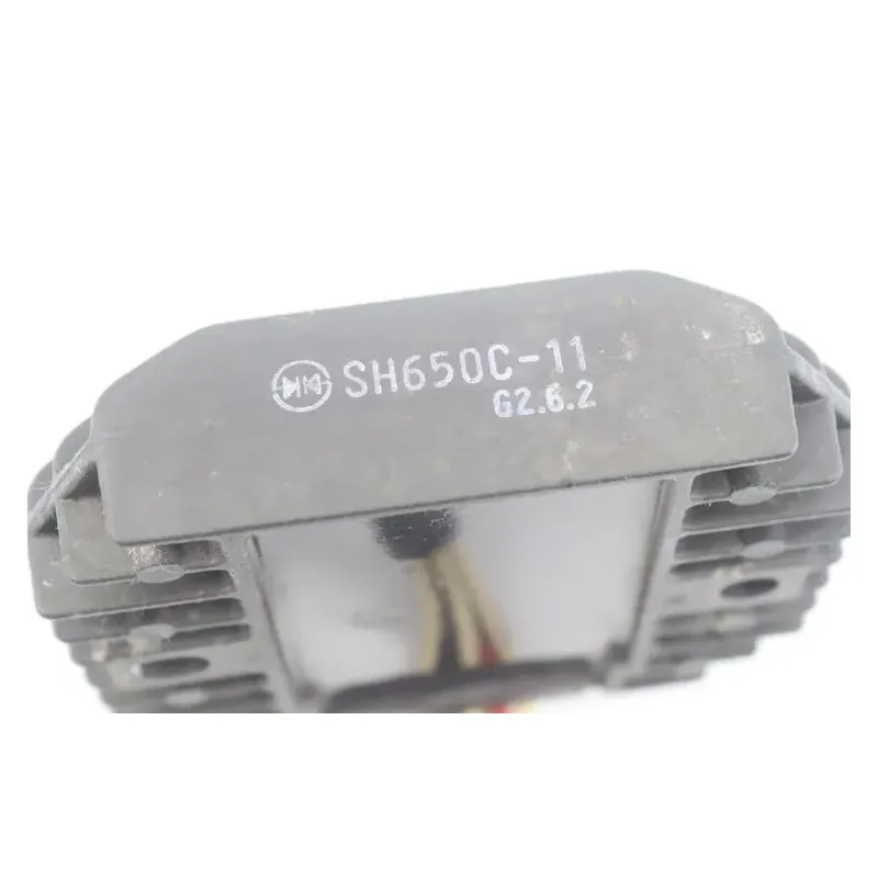 Regulateur charge batterie YAMAHA FZS 600 FAZER 2002 - 2003