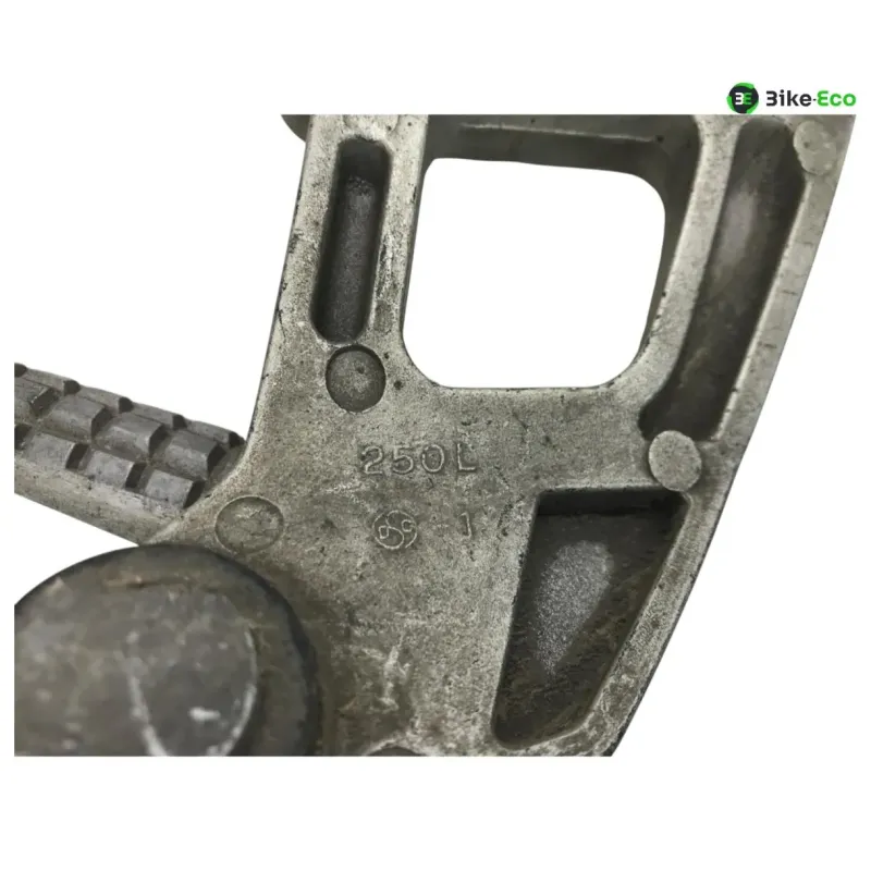 Platine et repose pieds arriere gauche KAWASAKI ZZR 600 1993-1998