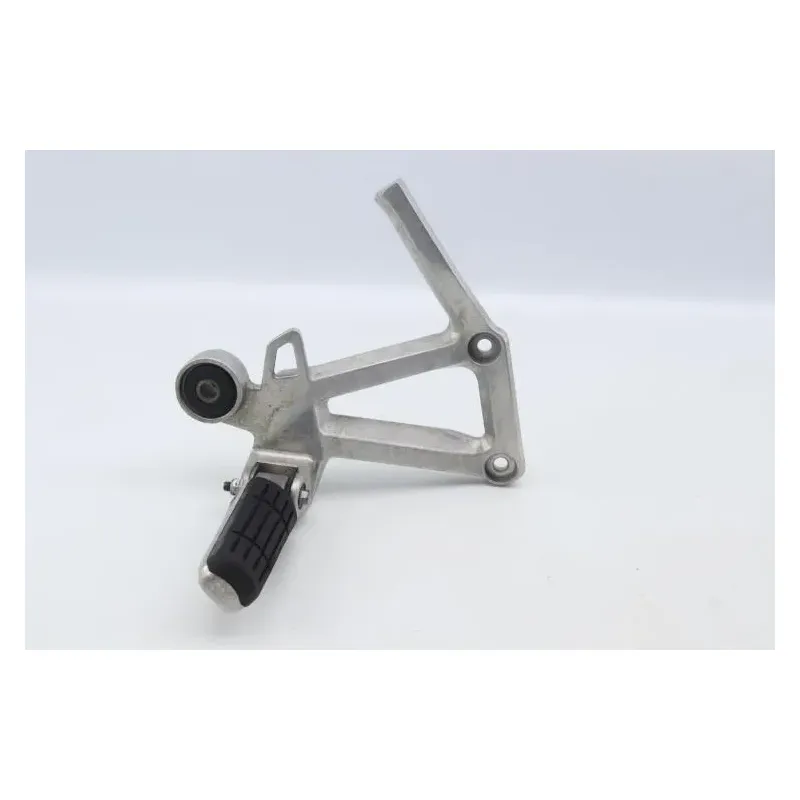 Platine arriere droite YAMAHA FZS 600 FAZER 2002 - 2003