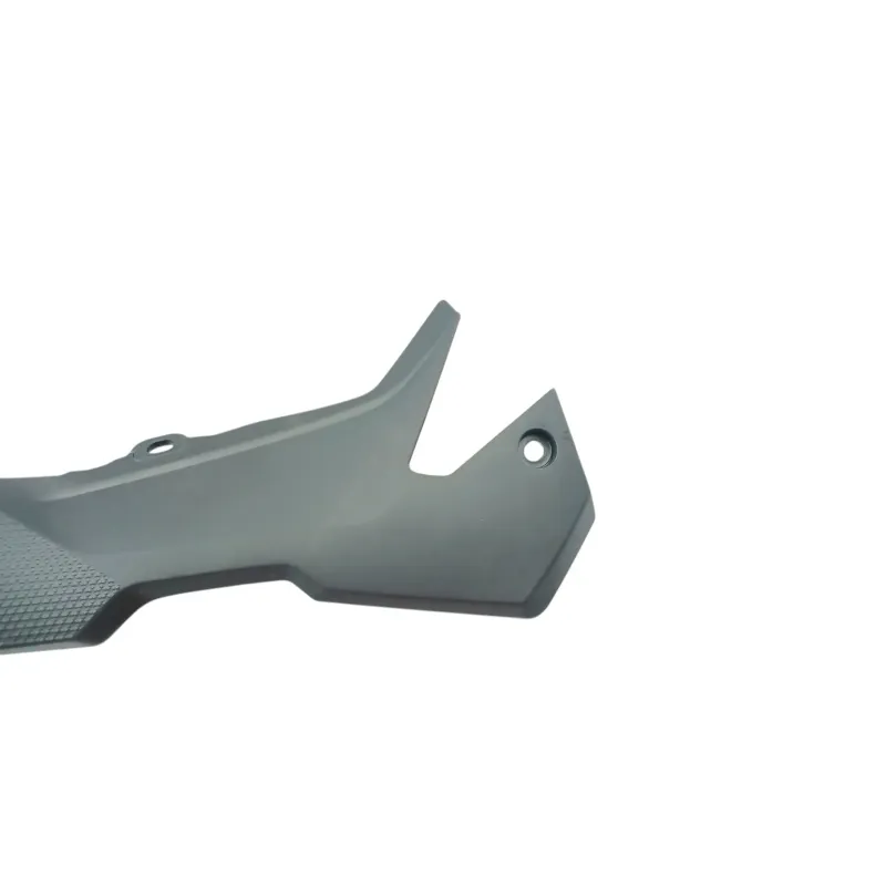 Cache reservoir gauche HONDA CB 750 HORNET ABS 2023 - 2026
