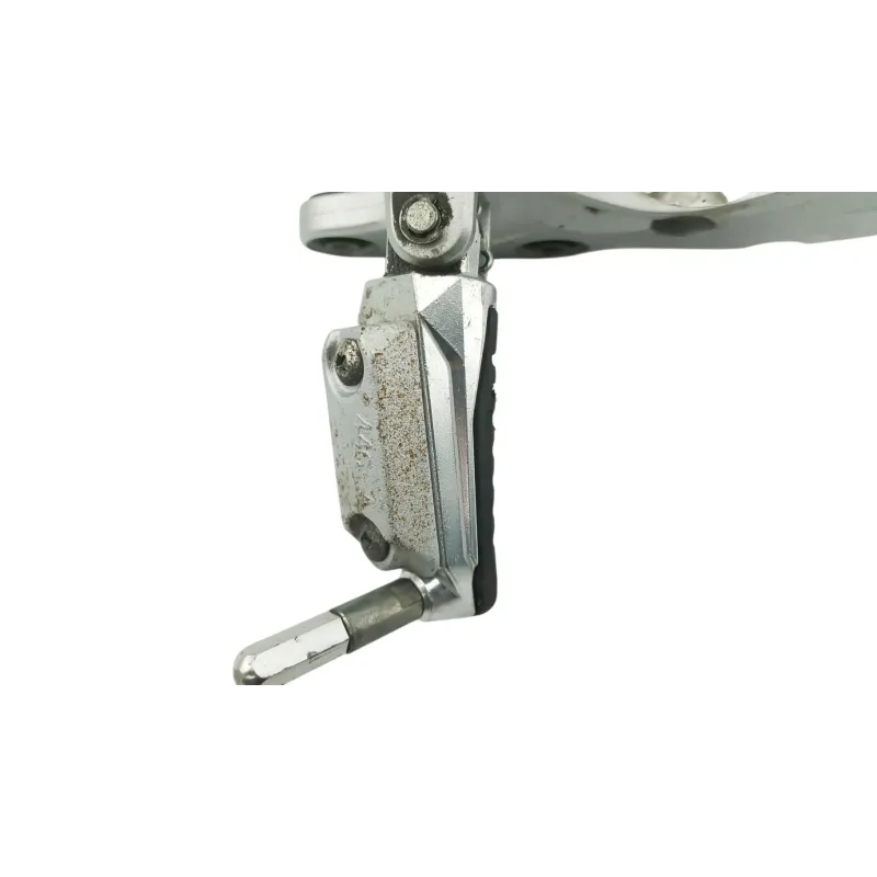 Platine avant droite SUZUKI GSXR 1300 HAYABUSA 2008 - 2010