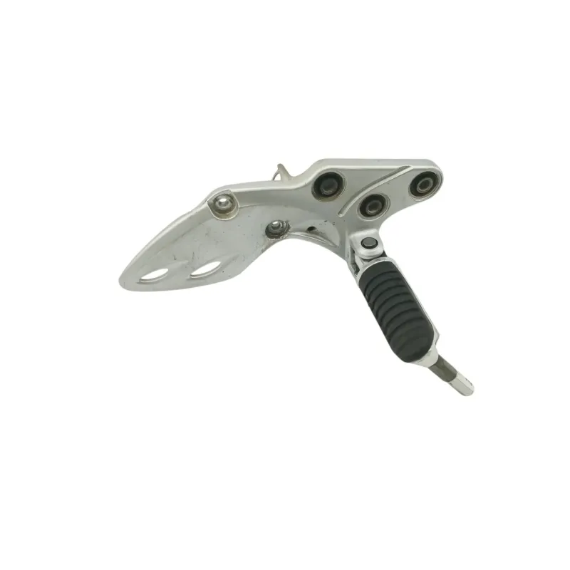 Platine avant droite SUZUKI GSXR 1300 HAYABUSA 2008 - 2010