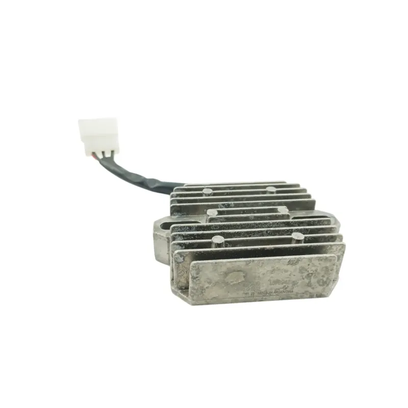 Regulateur charge batterie SUZUKI GSXR 600 2001 - 2003