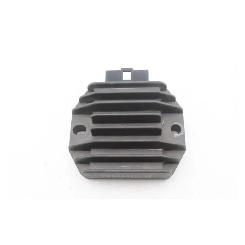 Regulateur charge batterie PIAGGIO BEVERLY 125 2004 - 2005
