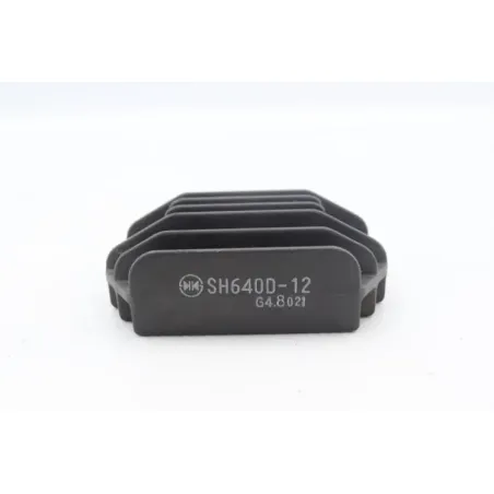 Regulateur charge batterie PIAGGIO BEVERLY 125 2004 - 2005