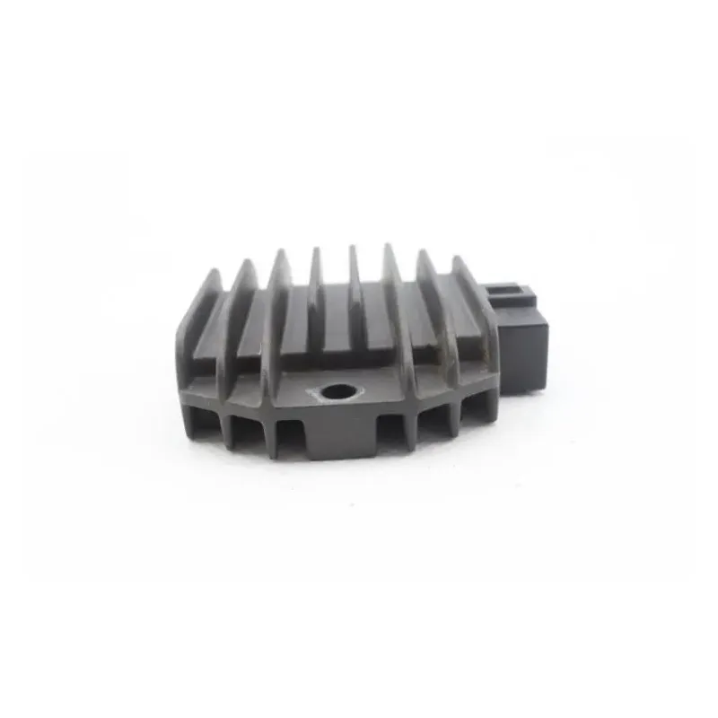 Regulateur charge batterie PIAGGIO BEVERLY 125 2004 - 2005