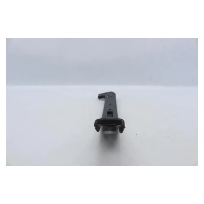 Support marche pied gauche PIAGGIO BEVERLY 125 2004 - 2005