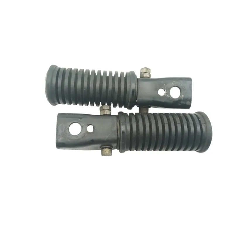 Repose pieds arriere droit SUZUKI GN 125 1983 - 2002