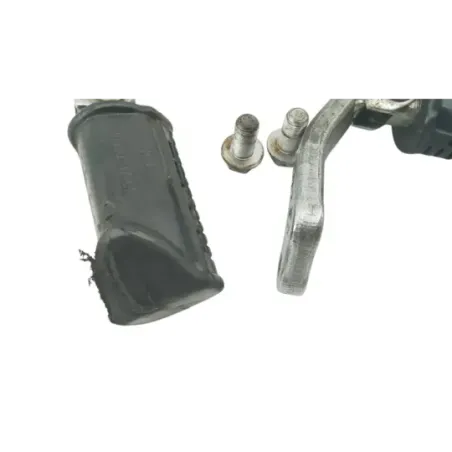 Repose pieds avant droit SUZUKI GN 125 1983 - 2002