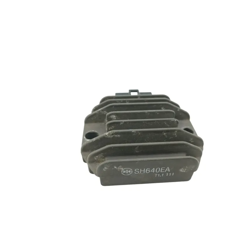 Regulateur charge batterie YAMAHA YZF 125 R 2008 - 2013