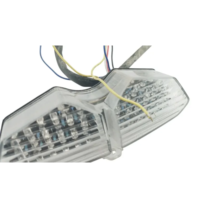 Feu arriere YAMAHA YZF 600 R6 2003 - 2004