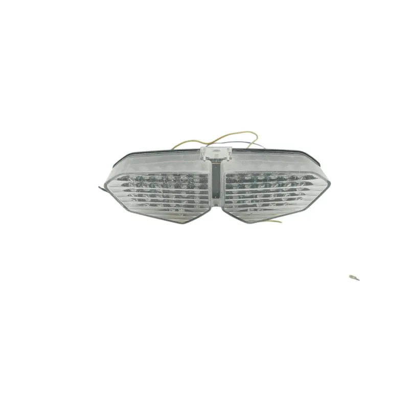 Feu arriere YAMAHA YZF 600 R6 2003 - 2004