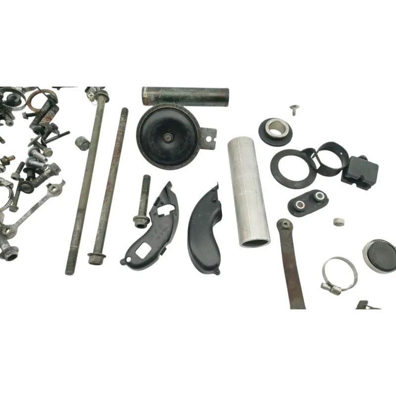 Kit visserie YAMAHA YZF 600 R6 2003 - 2004