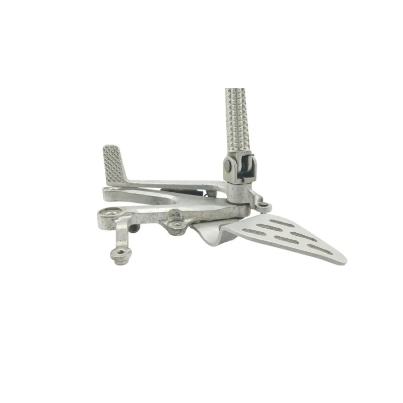 Platine avant droite YAMAHA YZF 600 R6 2003 - 2004