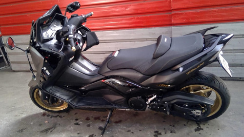 YAMAHA 530 TMAX BLACK MAX ES