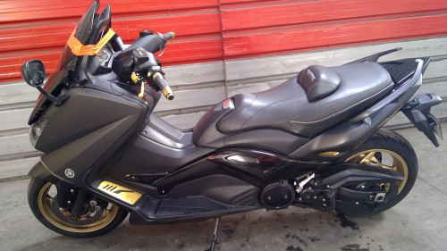 YAMAHA 530 TMAX